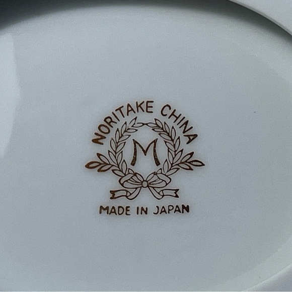 Noritake Gravy bowl and attached dish. - Picture 5 of 5